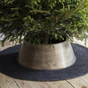 Wyjątkowa osłona na stojak choinkowy.