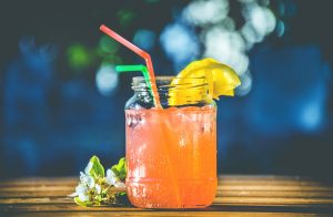 Smak i zdrowie: sprawdź wyciskarki do soków ranking.